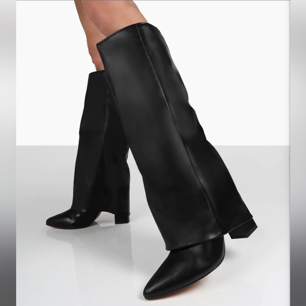 ZENDAYA BLACK POINTED TOE KNEE HIGH BOOTS- public desire